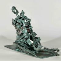 Seated woman 1995  Welded bronze, unique piece - Height : 13,18 in