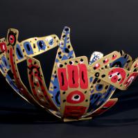 Pour une reine 2023 Welded steel, powdercoated and painted - High : 16,5 cm - Diametre : 28 cm - SOLD