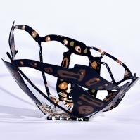 Eclosion III 2024 Welded and painted steel - Height : 19 cm - Diameter : 29 cm - Unique piece