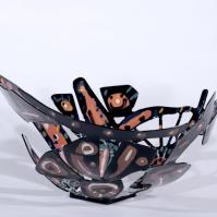 Eclosion IV 2024 Welded and painted steel - Height : 18 cm - Diameter : 34,5 cm - Unique piece