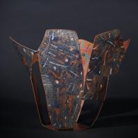 Fleur pour ma Muse VII 2025 Acier soudé peint et patiné - 28,5 x 35,5 x 24,5 cm