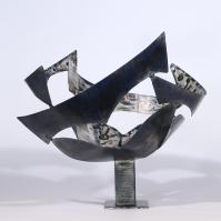 Vagues bleues 2025 Acier soudé peint et patiné - 41,8 x 46 x 42 cm