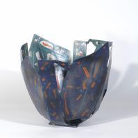 Fleur pour ma Muse II (Flower for my Muse II ) 2024 Welded and patinated steel - Height : 30 cm - Diameter : 35,5 cm